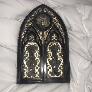 Kat Von D Saint & Sinner pallet